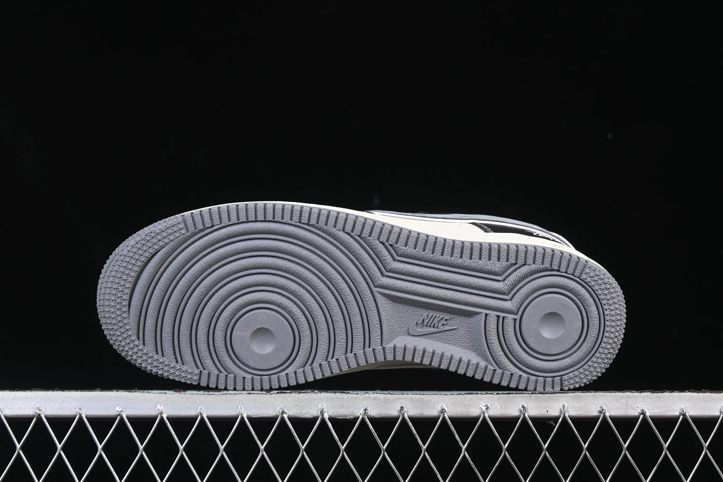 All categories Nk Air Force 1 Air Force series Nk Air Force 1 Low Air Force low-top Nike Air Force 1'07 Low Stusi co-branded beige gray black woven label Air Force 1 low-top casual sneakers DF0188-102